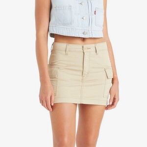 Levi’s ‘94 cargo mini skirt